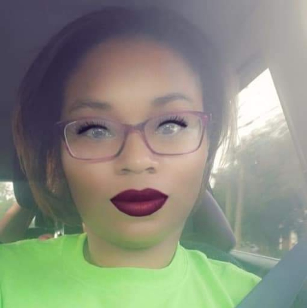 Meet your Posher, Genelle